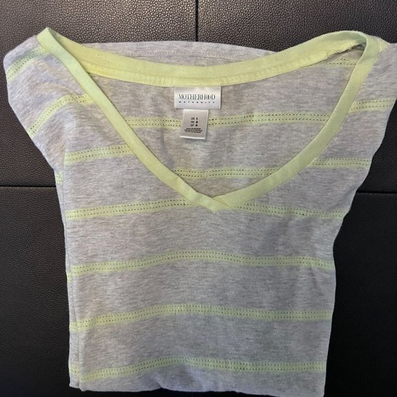 Motherhood Maternity Tee Shirts (Maternity Large) 2 for 1 - Picture 2 of 5